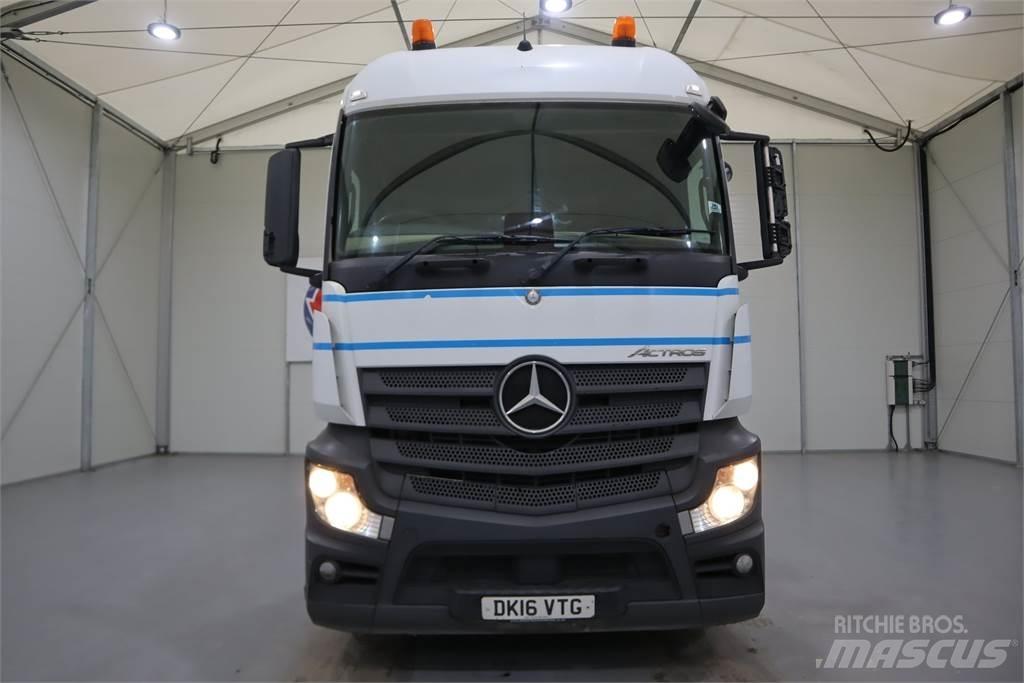 Mercedes-Benz ACTROS 2443 Vetopöytäautot