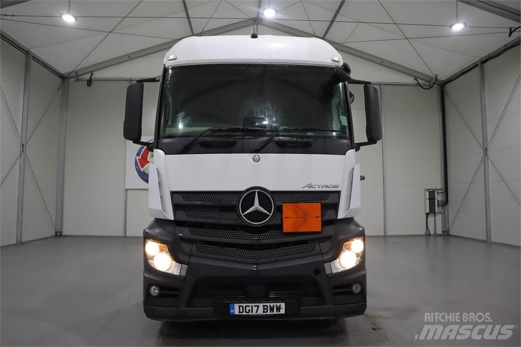 Mercedes-Benz ACTROS 2443 Vetopöytäautot