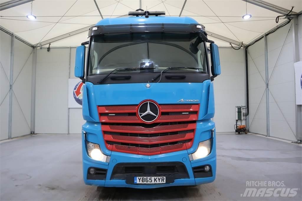Mercedes-Benz ACTROS 2445 Vetopöytäautot