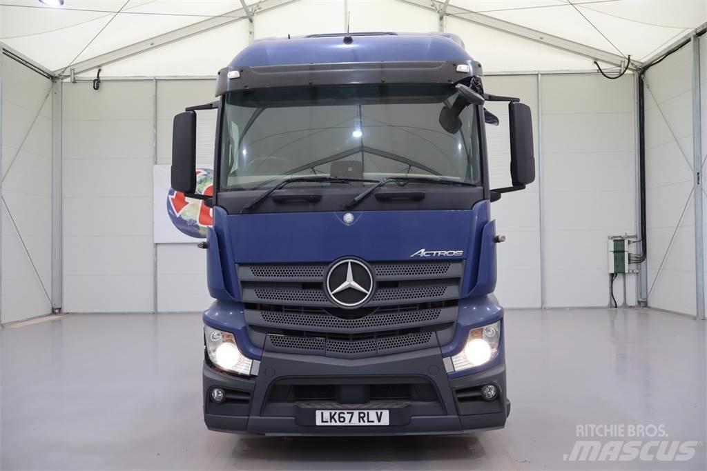 Mercedes-Benz Actros 2543 Vetopöytäautot