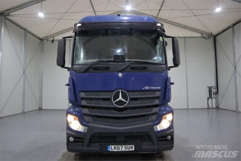 Mercedes-Benz ACTROS 2543 Vetopöytäautot