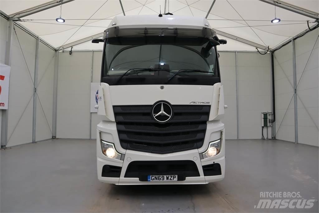 Mercedes-Benz ACTROS 2545 Vetopöytäautot