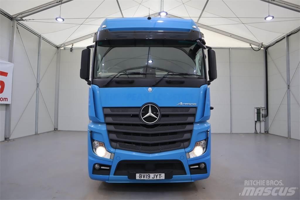 Mercedes-Benz Actros 2545 Vetopöytäautot