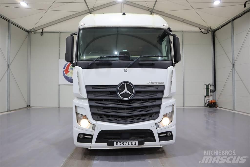 Mercedes-Benz Actros 2545 Vetopöytäautot