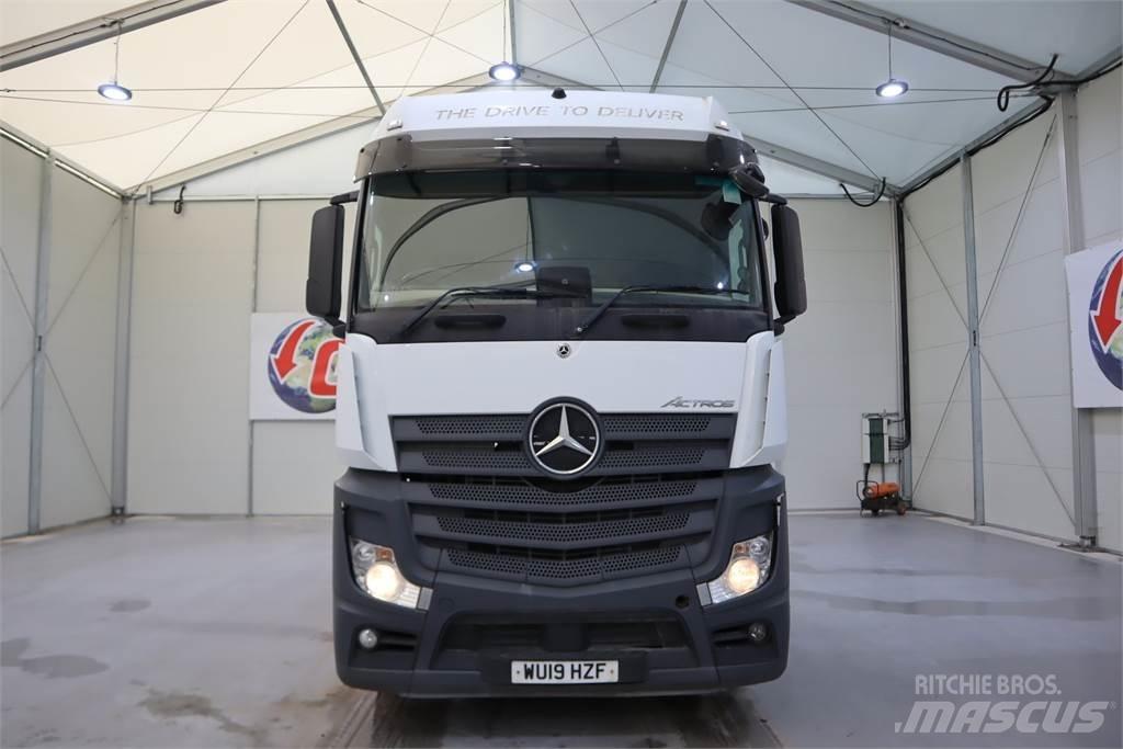 Mercedes-Benz Actros 2545 Vetopöytäautot