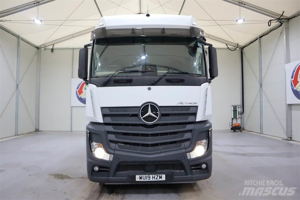Mercedes-Benz Actros 2545 Vetopöytäautot