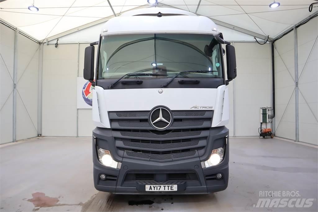 Mercedes-Benz Actros 2545 Vetopöytäautot