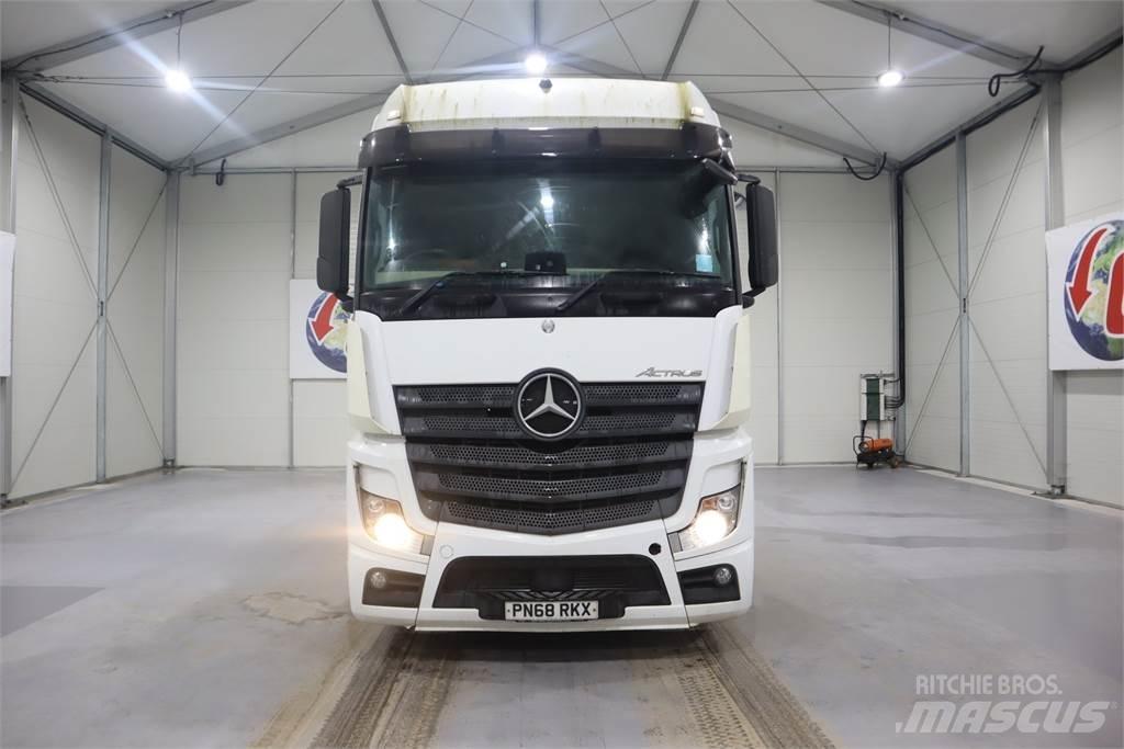Mercedes-Benz Actros 2545 Vetopöytäautot