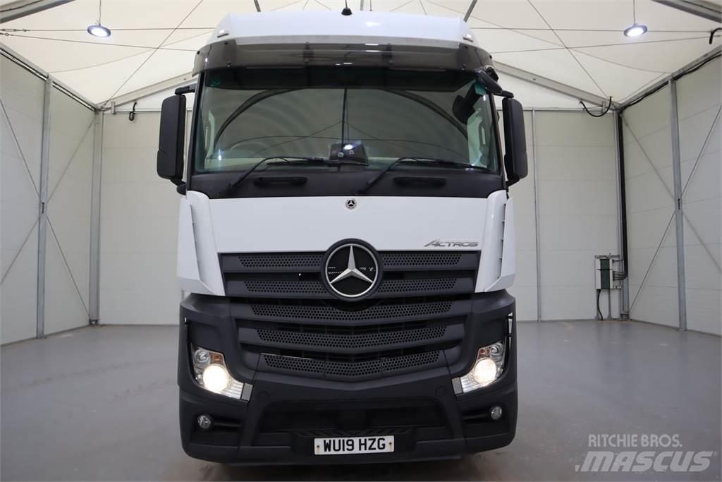 Mercedes-Benz Actros 2545 Vetopöytäautot