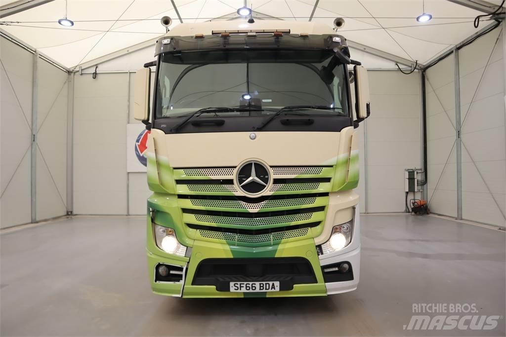 Mercedes-Benz Actros 2545 Vetopöytäautot