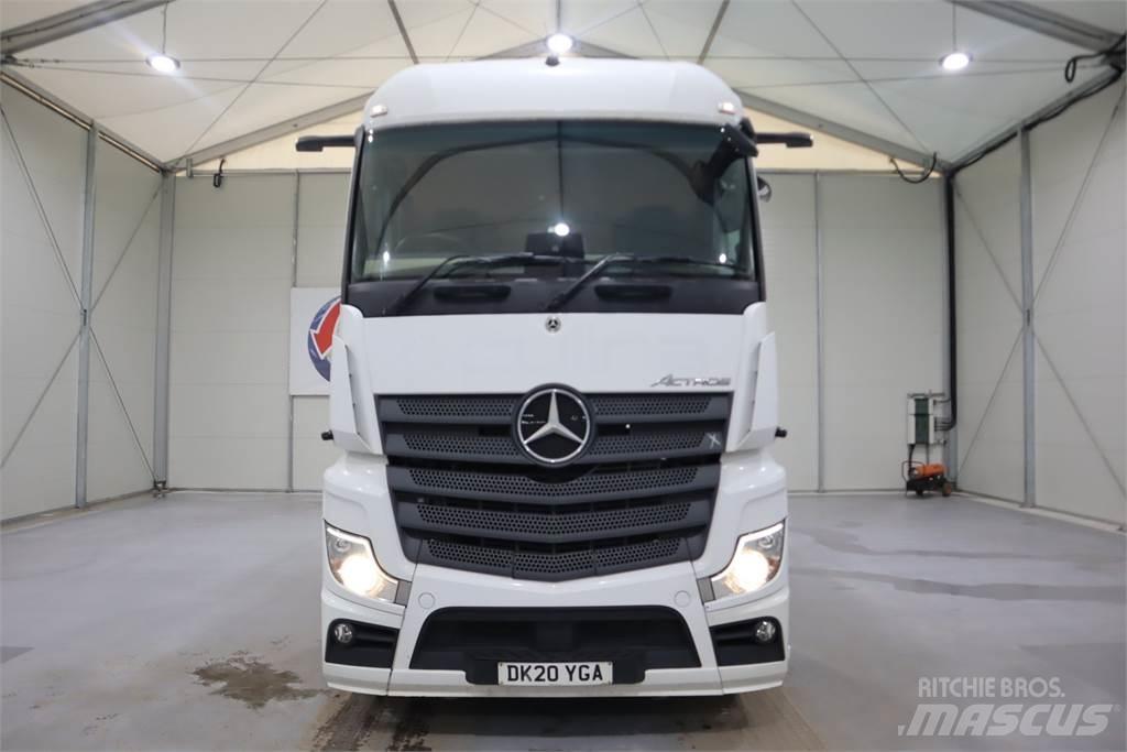 Mercedes-Benz Actros 2545 Vetopöytäautot