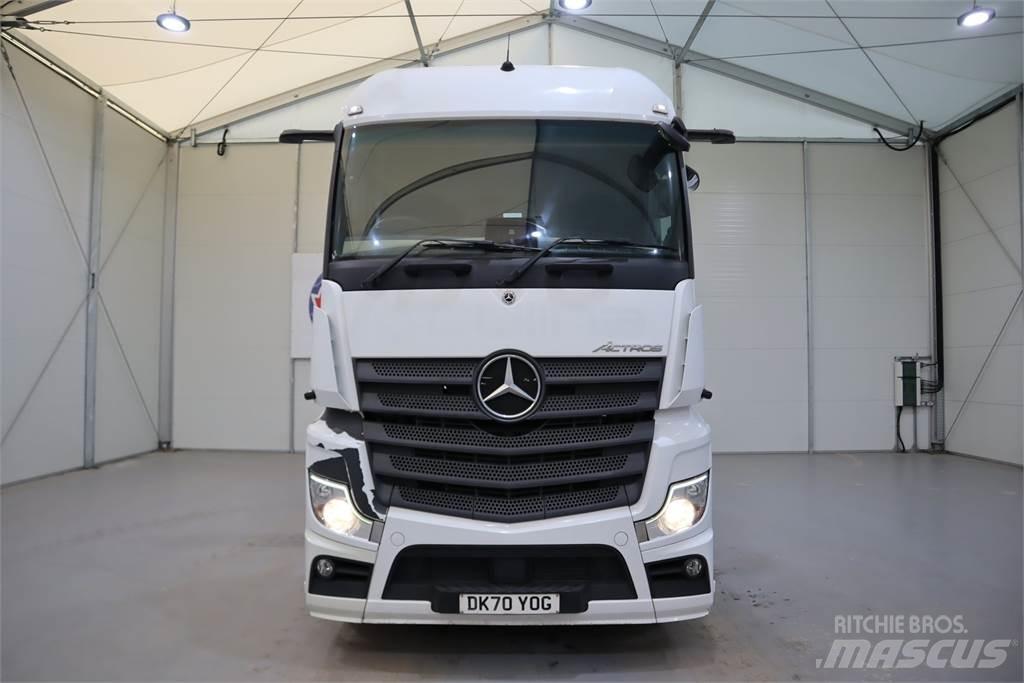 Mercedes-Benz Actros 2545 Vetopöytäautot