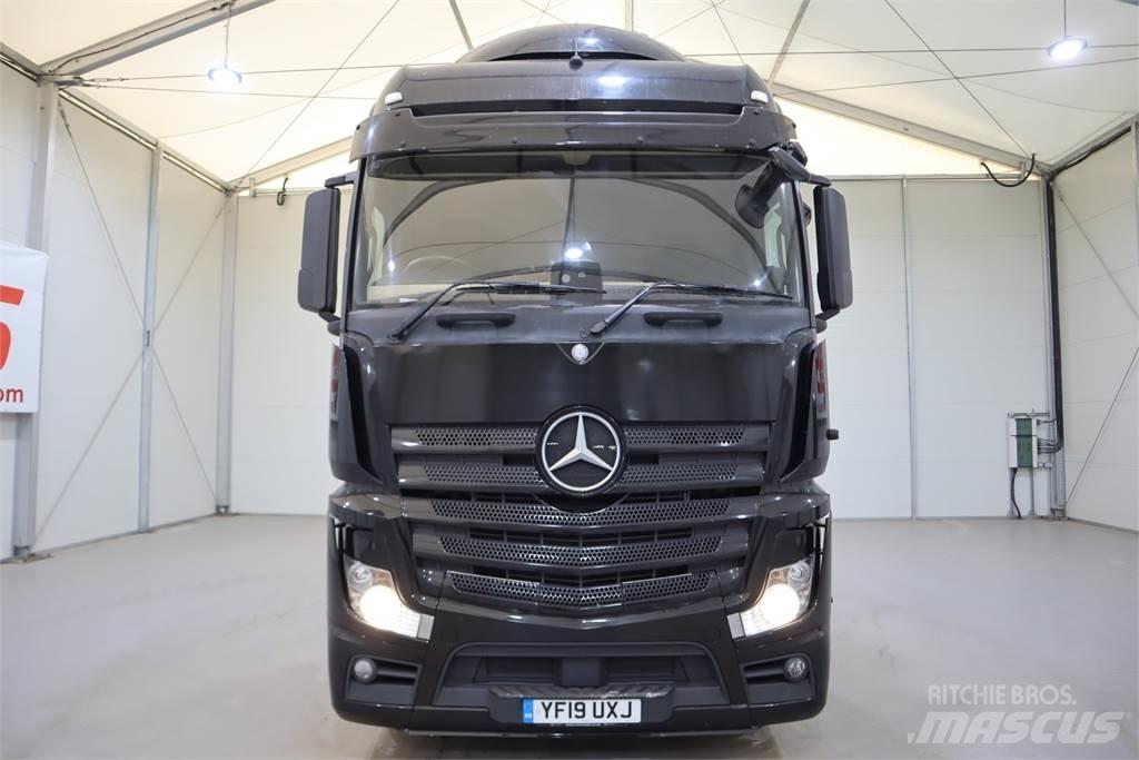 Mercedes-Benz Actros 2545 Vetopöytäautot