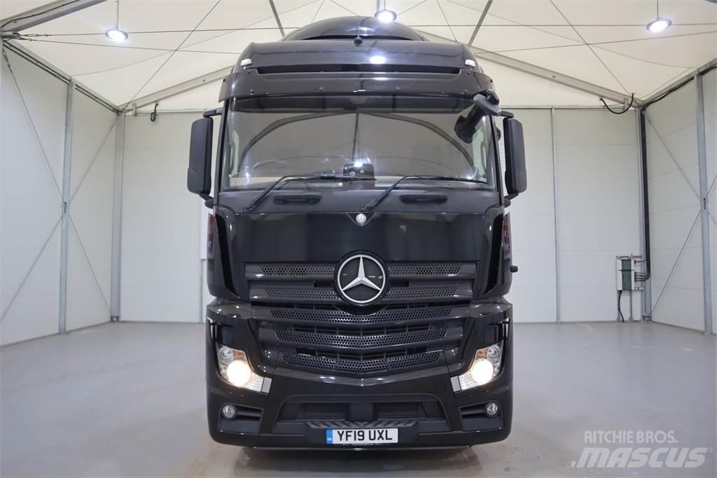 Mercedes-Benz Actros 2545 Vetopöytäautot