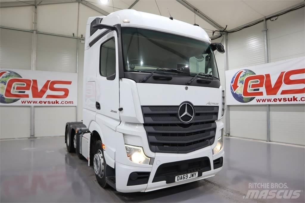Mercedes-Benz Actros 2545 Vetopöytäautot