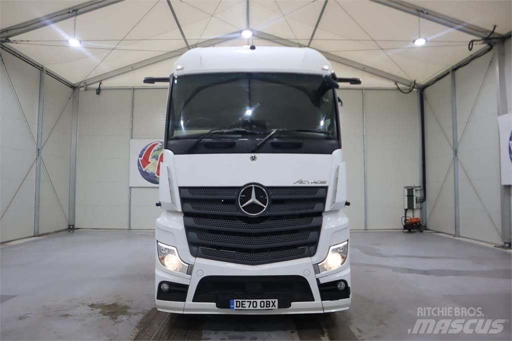 Mercedes-Benz Actros 2545 Vetopöytäautot
