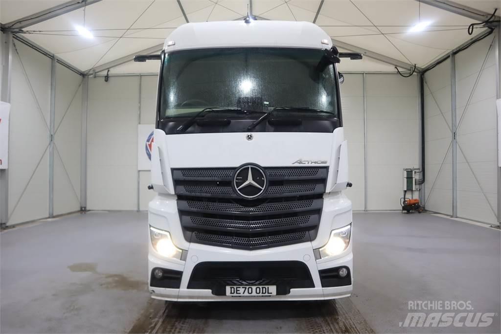 Mercedes-Benz Actros 2545 Vetopöytäautot