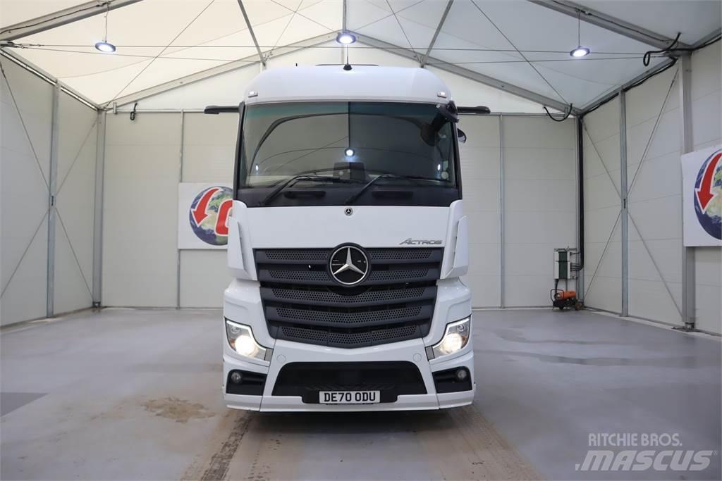 Mercedes-Benz Actros 2545 Vetopöytäautot