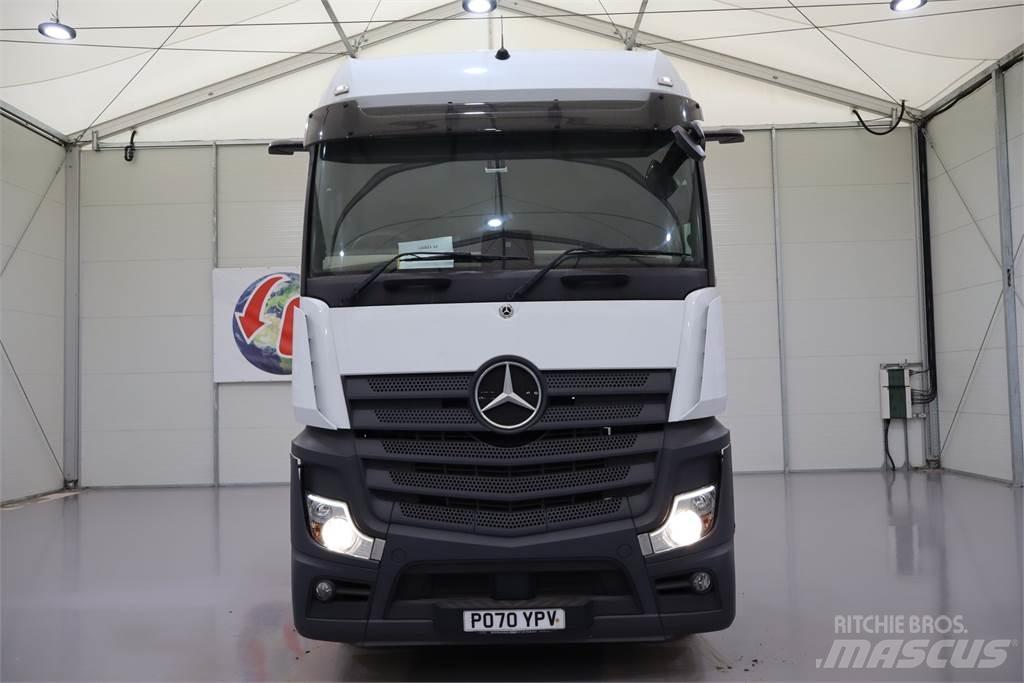 Mercedes-Benz Actros 2545 Vetopöytäautot