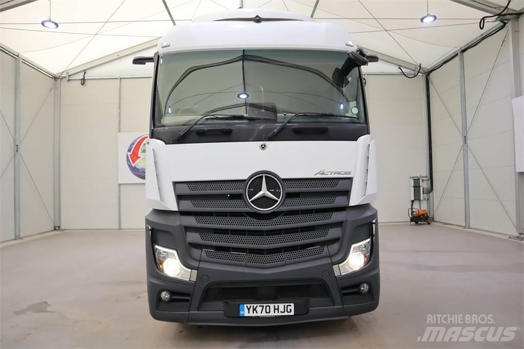 Mercedes-Benz Actros 2545 Vetopöytäautot