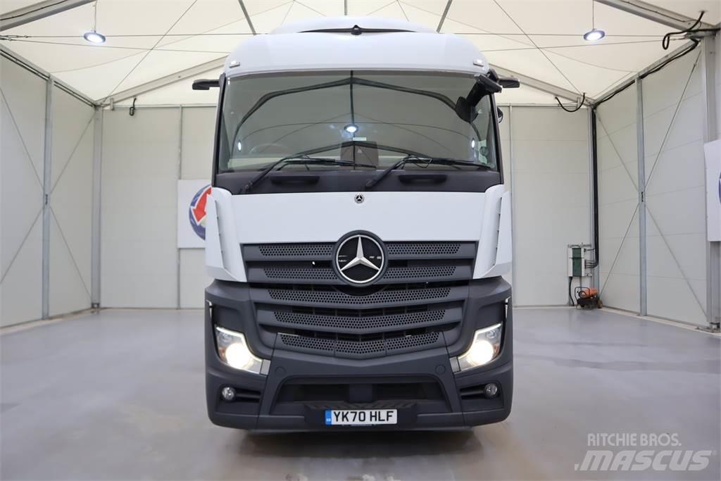 Mercedes-Benz Actros 2545 Vetopöytäautot