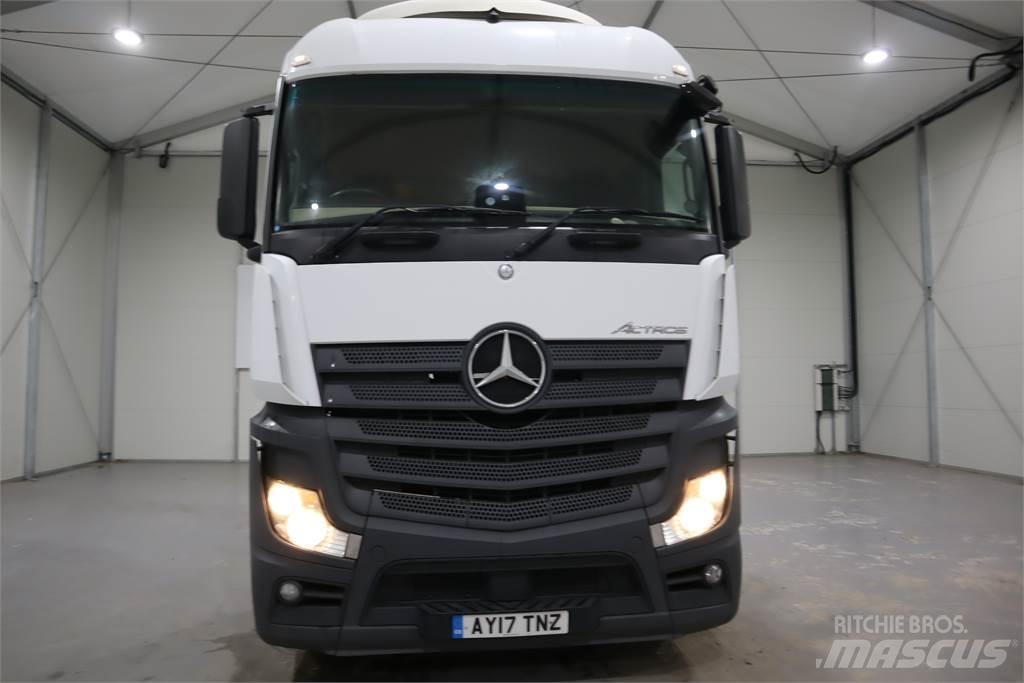 Mercedes-Benz ACTROS 2545 Vetopöytäautot