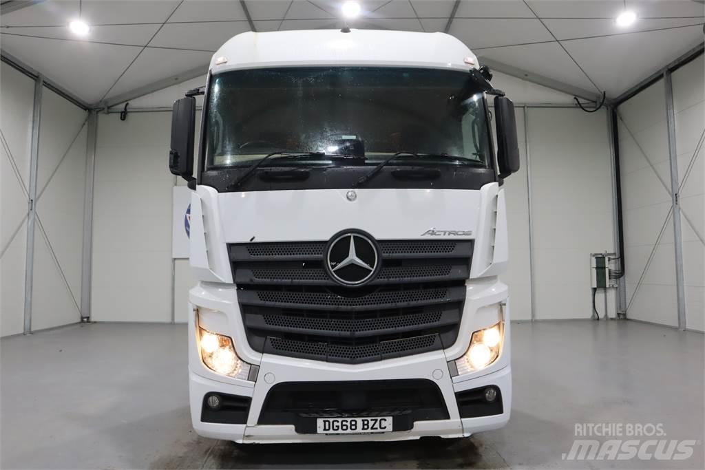 Mercedes-Benz Actros 2545 Vetopöytäautot