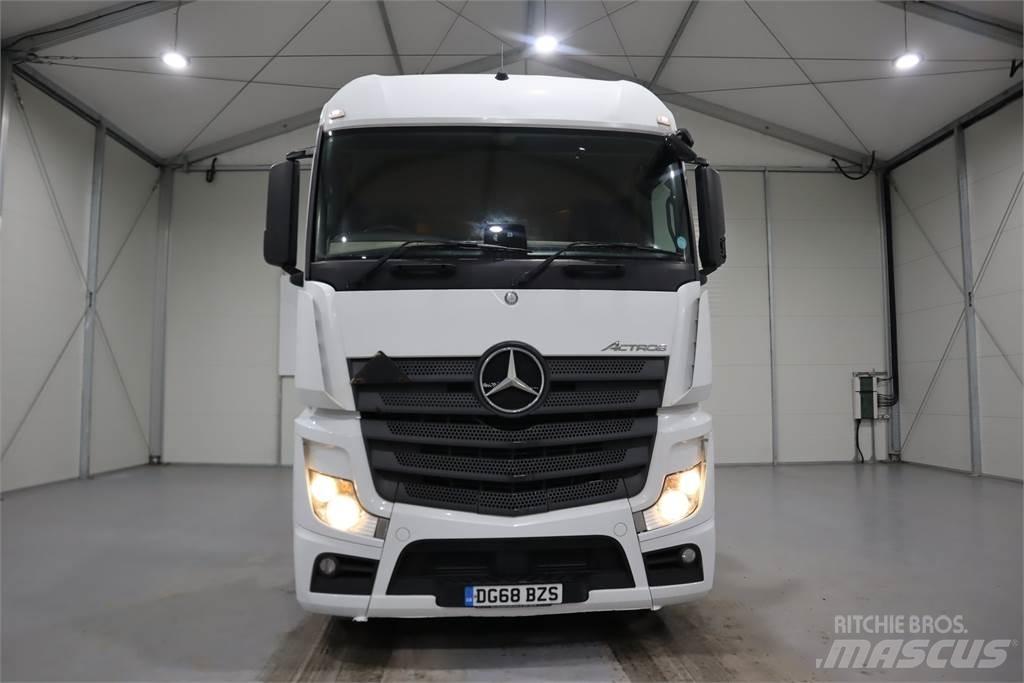Mercedes-Benz ACTROS 2545 Vetopöytäautot