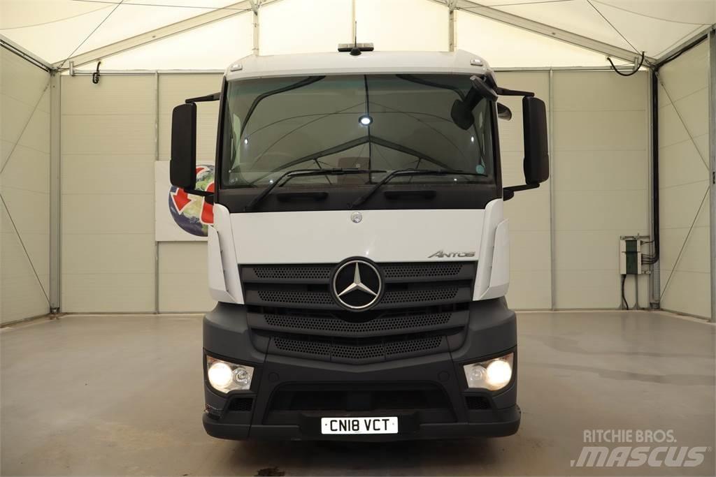 Mercedes-Benz Antos 2542 Vetopöytäautot