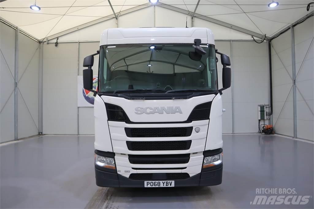 Scania R450 Vetopöytäautot