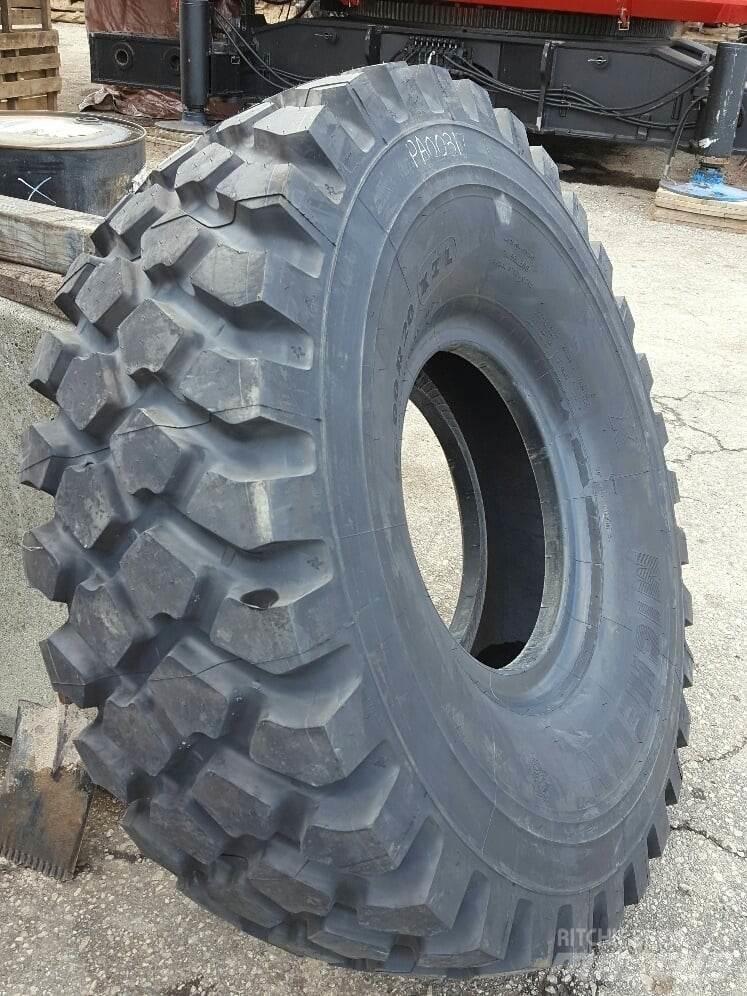 Michelin 16.00R20 Renkaat ja vanteet