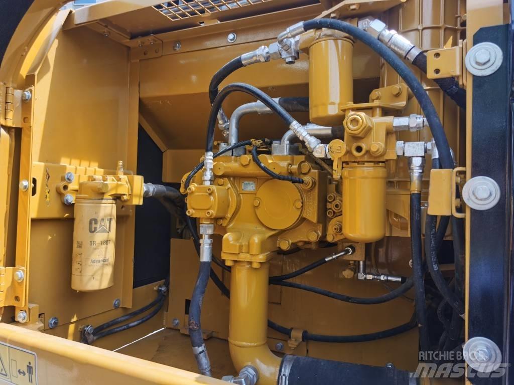 CAT 325 D Telakaivukoneet