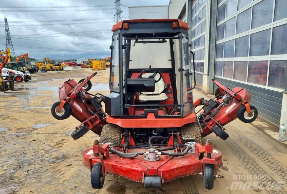 Jacobsen HR5111 Päältäajettavat ruohonleikkurit