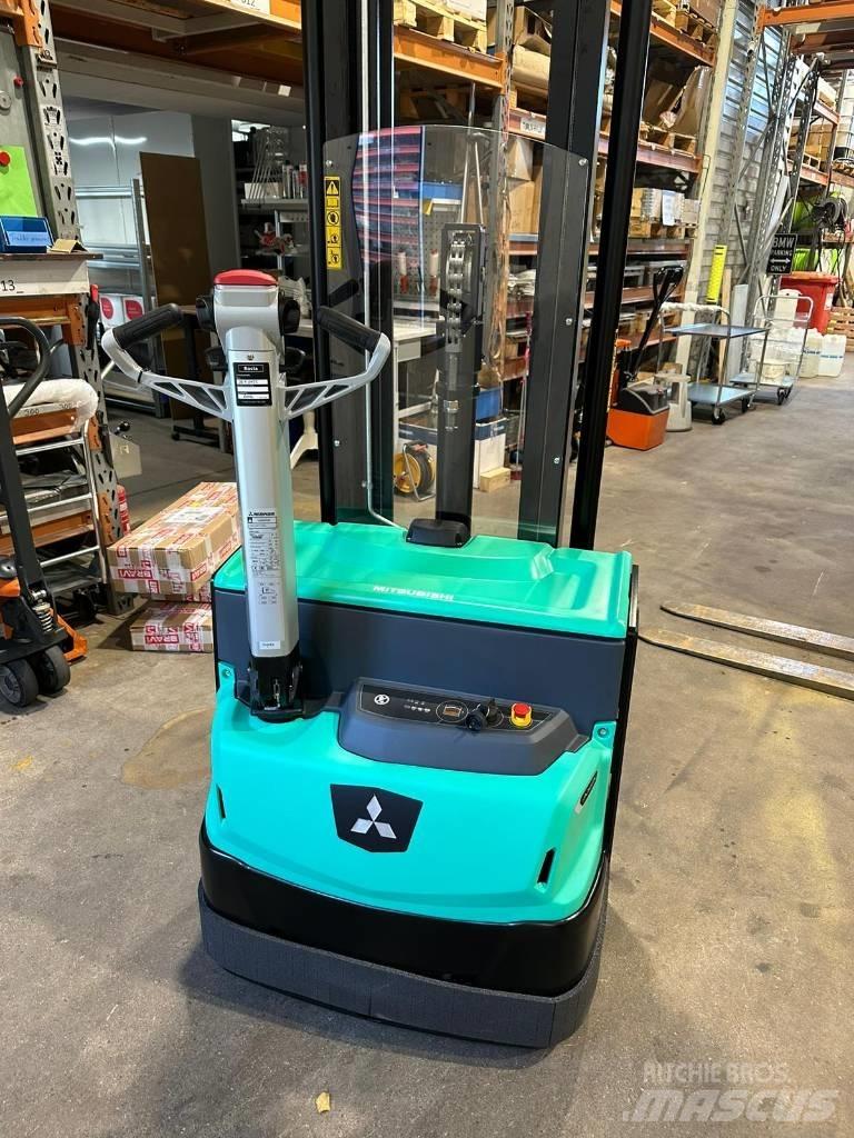 Mitsubishi SBP12N3 Käyden ajettavat pinoamistrukit