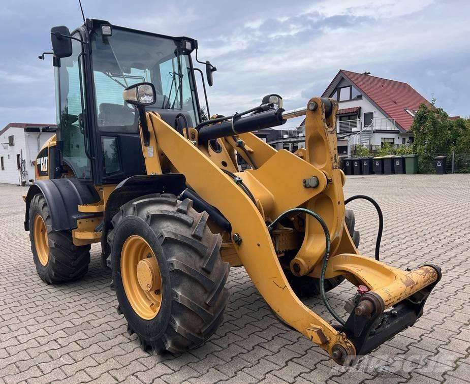 CAT 908M Radlader Pyöräkuormaajat