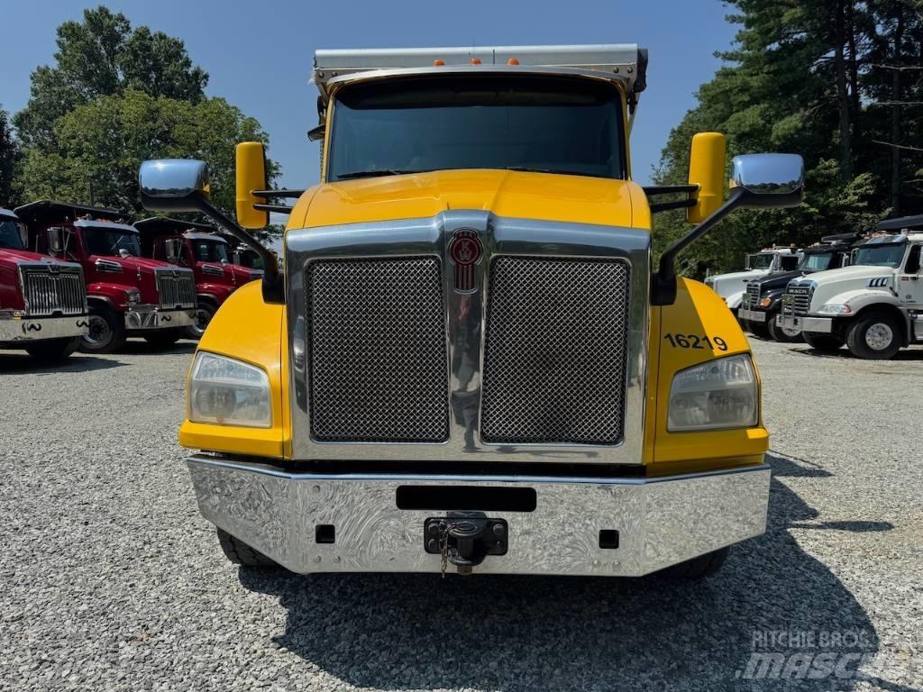 Kenworth T 880 Sora- ja kippiautot