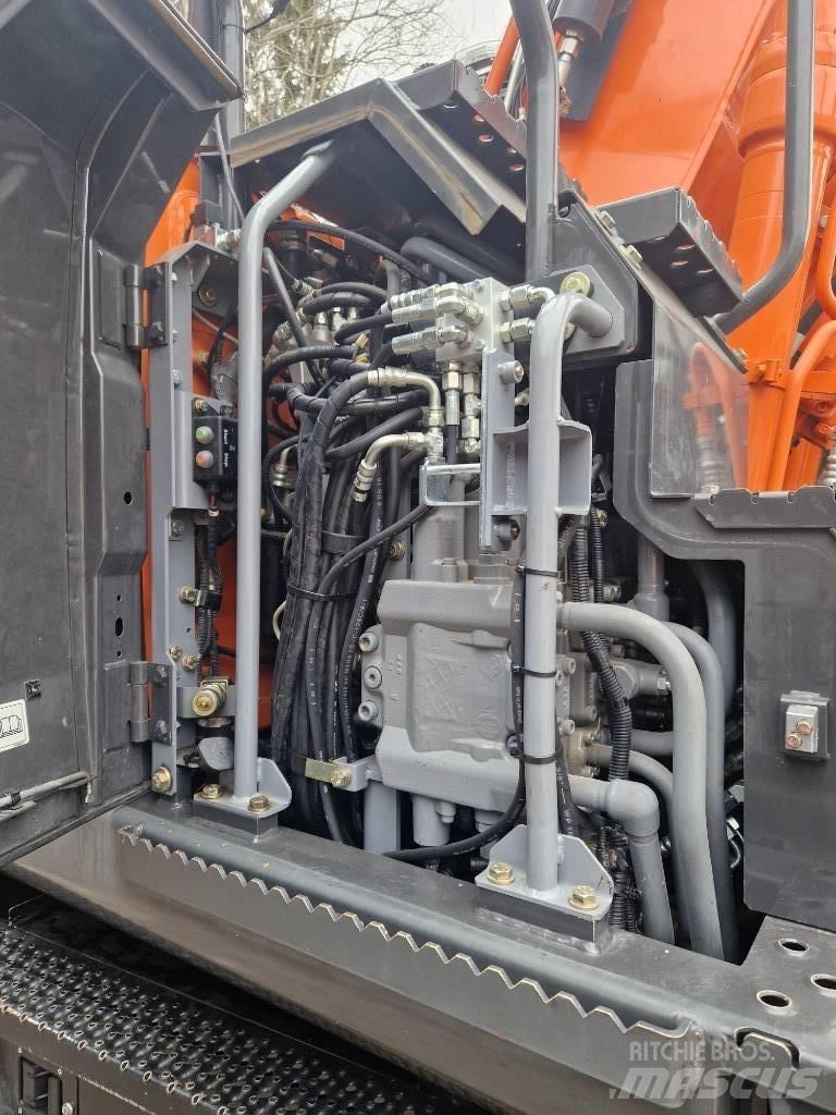 Hitachi ZX 145 W-6 Pyöräkaivukoneet