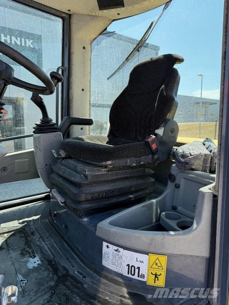 Yanmar V 80 Pyöräkuormaajat