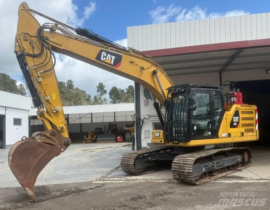 CAT 320 Telakaivukoneet