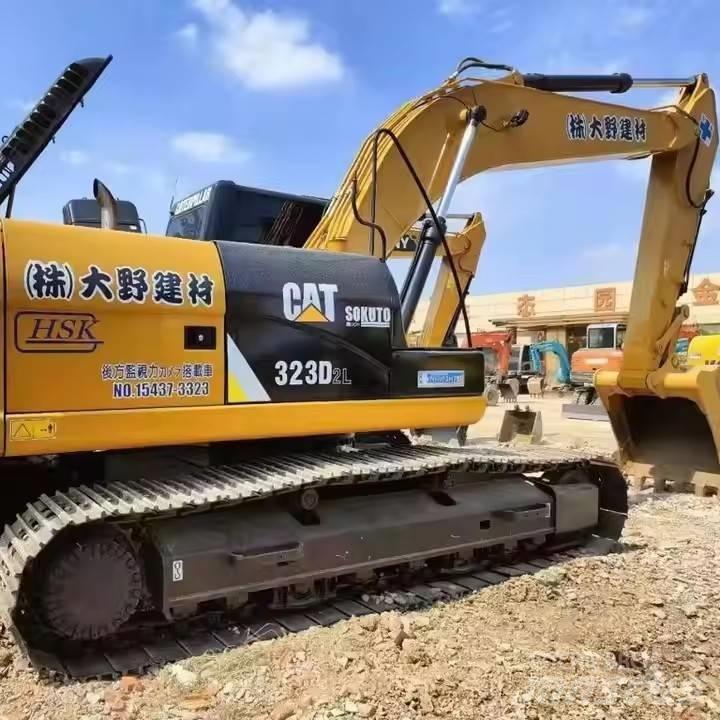 CAT CAT323D2L Telakaivukoneet