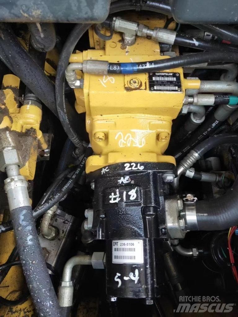 CAT 226 B Liukuohjatut kuormaajat