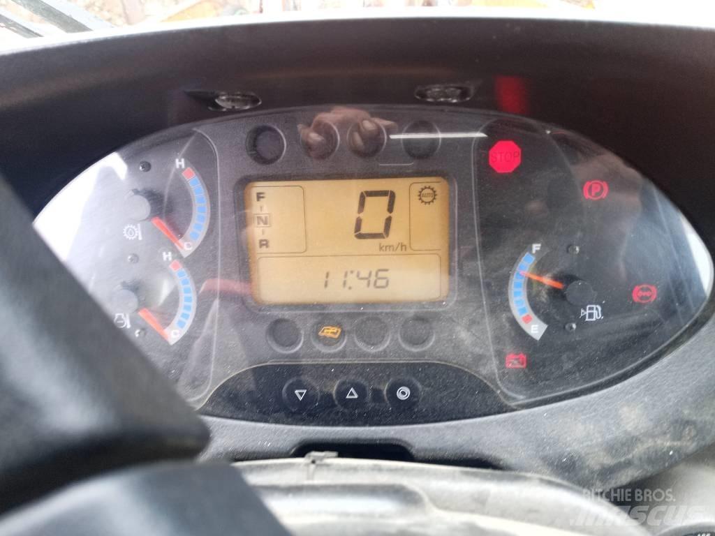 Hitachi ZW 220 Pyöräkuormaajat