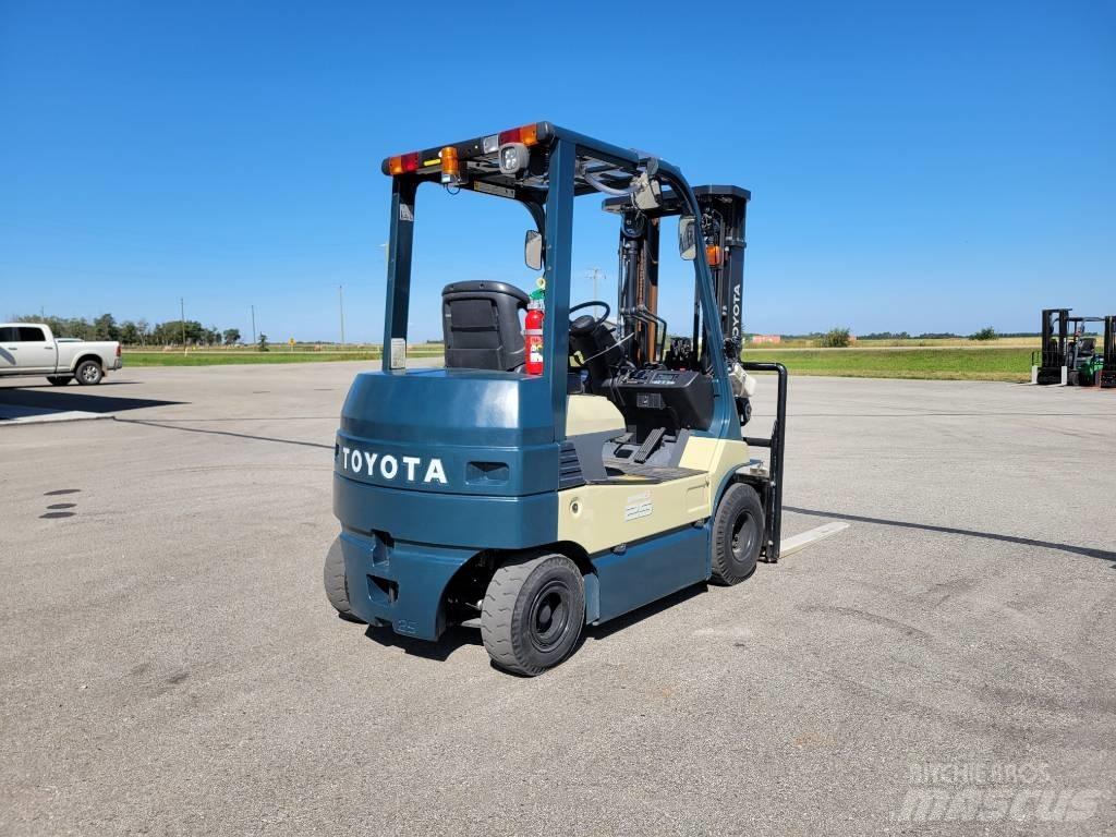 Toyota 8 FB 25 Sähkötrukit