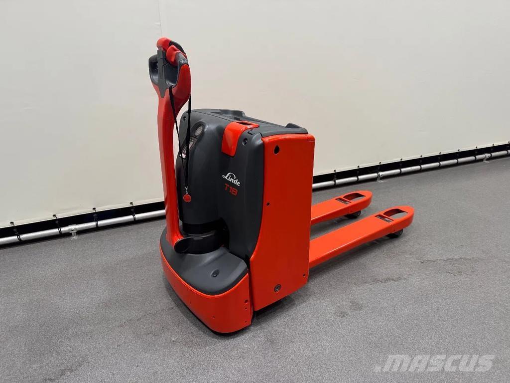 Linde T 18 Lavansiirtotrukit
