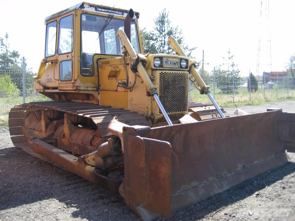 Komatsu D53P-16 Telaketjupuskutraktorit