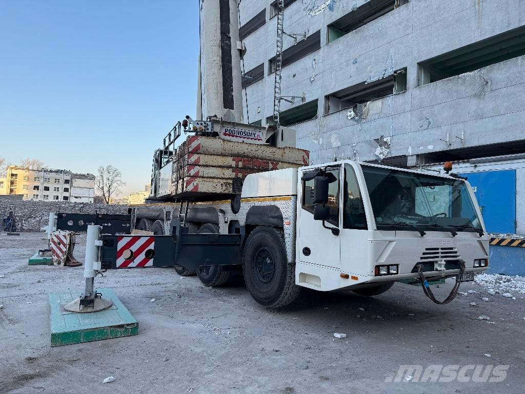 Demag AC 200-1 Mobiilinosturit