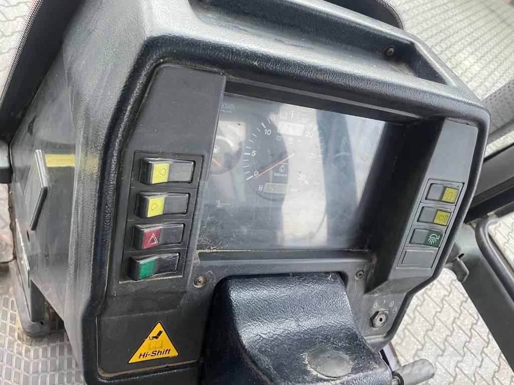 Valtra 6600 tractor Traktorit