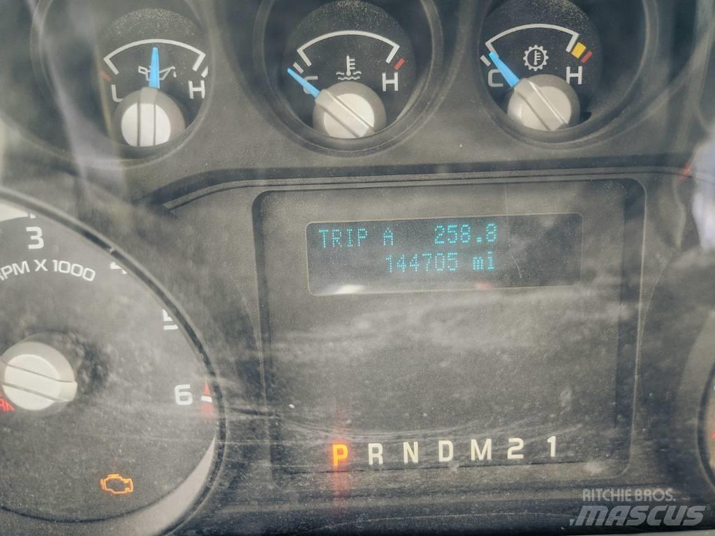 Ford F 650 SD Vesisäiliöautot