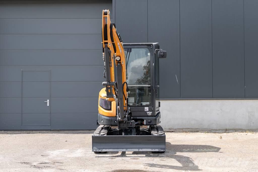 CASE CX 35 D Minikaivukoneet < 7t