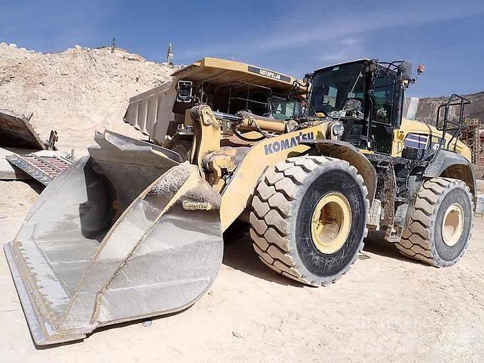 Komatsu WA475 Pyöräkuormaajat